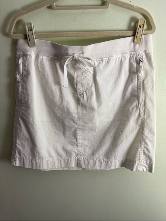 LOFT Dresses & Skirts - Ann Taylor Loft White Mini Skirt M